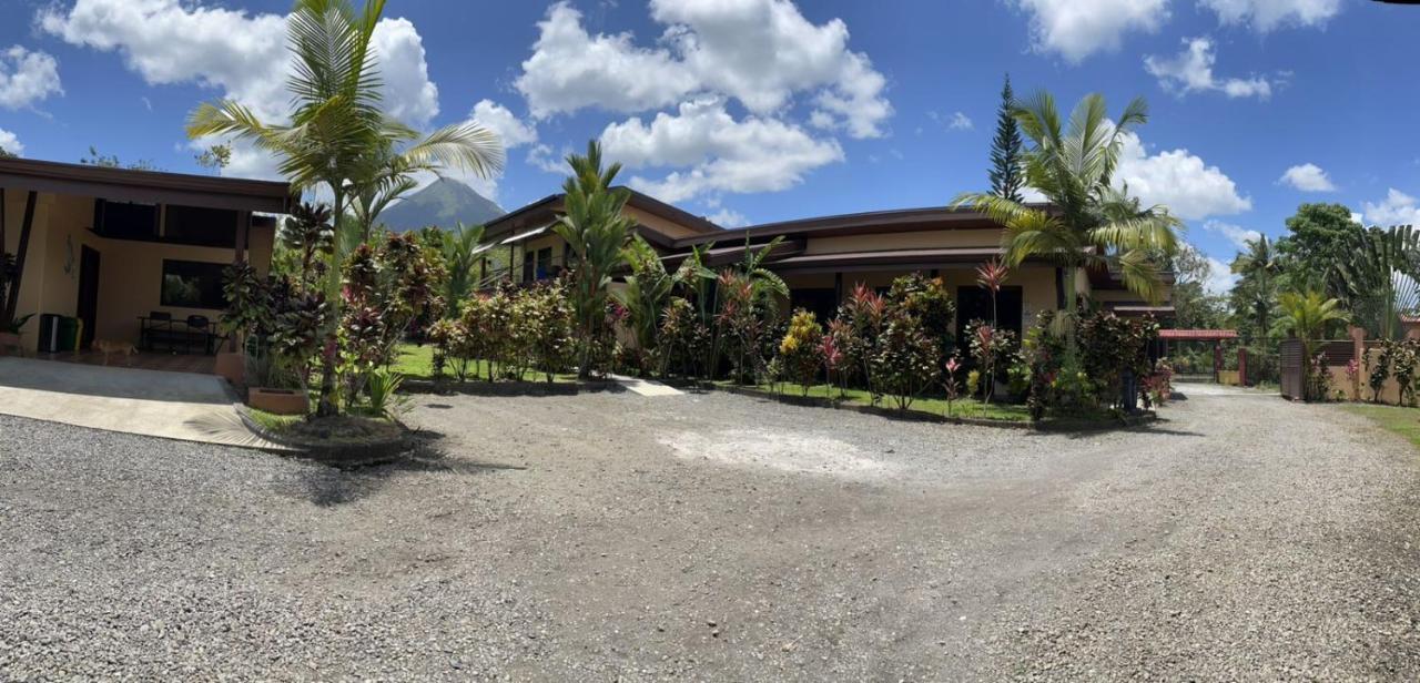 Aunty Arenal Lodge La Fortuna Extérieur photo