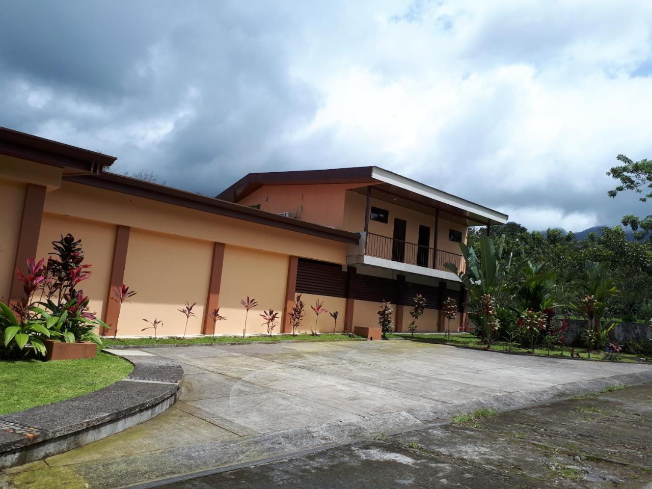 Aunty Arenal Lodge La Fortuna Extérieur photo